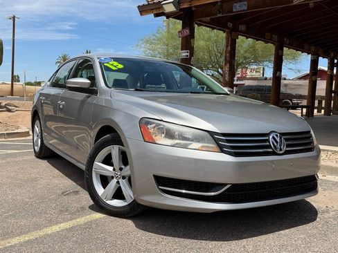 Used 2013 Volkswagen Passat 2.5 SE FWD image 2