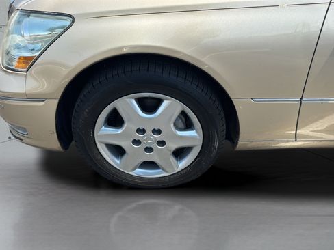 Used 2004 Lexus LS 430 w/ Modern Luxury Pkg RWD image 36
