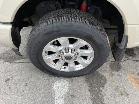 Used 2017 Ford F250 Platinum w/ Platinum Ultimate Package image 6