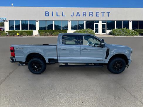 New 2026 Ford F350 Lariat w/ Black Appearance Package AWD/4WD image 3