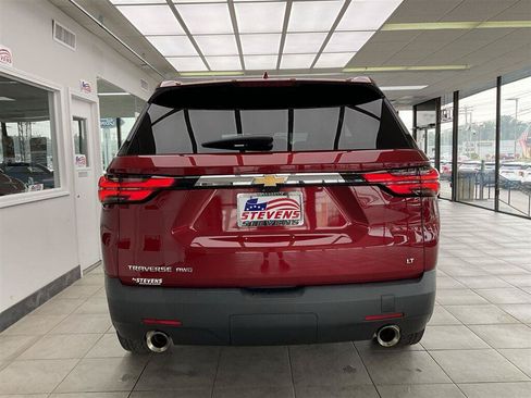 Used 2023 Chevrolet Traverse LT w/ LT Premium Package AWD/4WD image 6