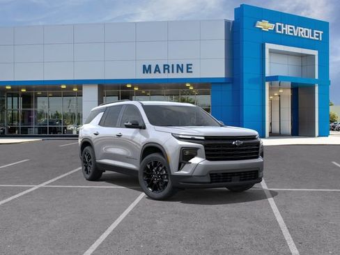 New 2026 Chevrolet Traverse LT image 1