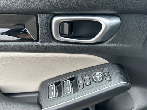 Used 2023 Honda Civic Sport Touring image 11