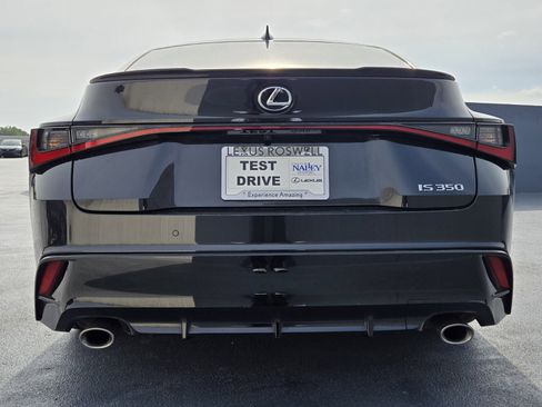 Used 2022 Lexus IS 350 F Sport image 9