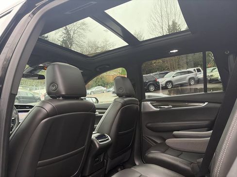 Used 2020 Cadillac XT6 Sport image 30