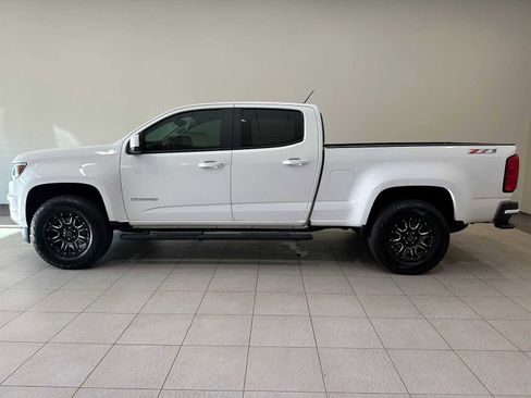 Used 2018 Chevrolet Colorado Z71 AWD/4WD image 3