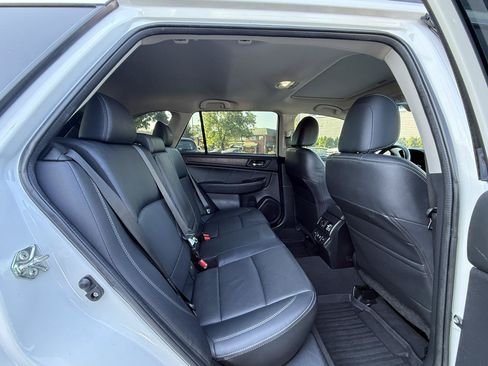 Used 2019 Subaru Outback 2.5i Limited w/ Popular Package #2 AWD/4WD image 15