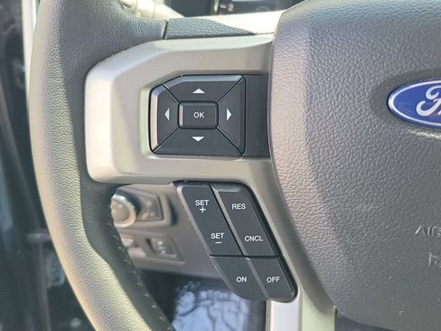 Used 2020 Ford F150 Lariat RWD image 24