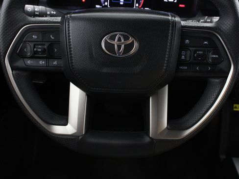 Used 2026 Toyota 4Runner SR5 AWD/4WD image 24