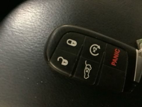 Used 2018 Jeep Grand Cherokee Summit image 37