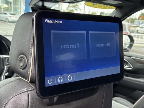 Used 2024 Chevrolet Suburban Premier image 21