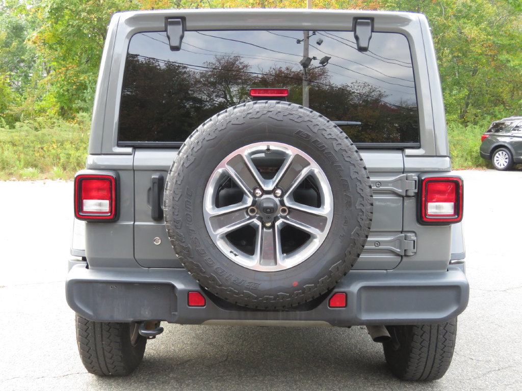 Used 2020 Jeep Wrangler Unlimited Sahara w/ Cold Weather Group AWD/4WD image 6