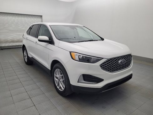 Used 2024 Ford Edge SEL image 13