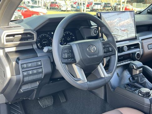 New 2026 Toyota 4Runner Limited image 12