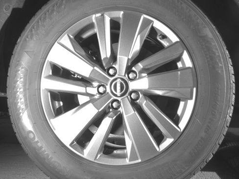 Used 2025 Nissan Pathfinder SV image 15