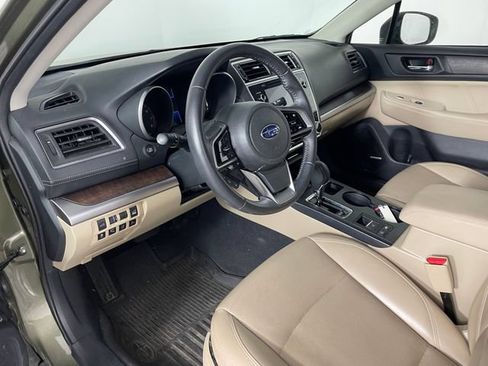 Used 2019 Subaru Outback 3.6R Limited AWD/4WD image 3