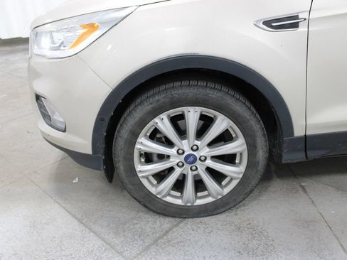 Used 2018 Ford Escape Titanium w/ Ford Safe & Smart Package FWD image 12