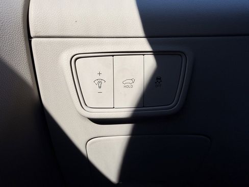 Used 2023 Hyundai Tucson Limited image 23