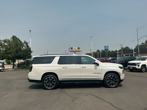 Used 2025 Chevrolet Suburban RST w/ Comfort Package AWD/4WD image 2