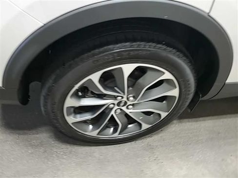 Used 2023 Lincoln Nautilus Reserve FWD image 18