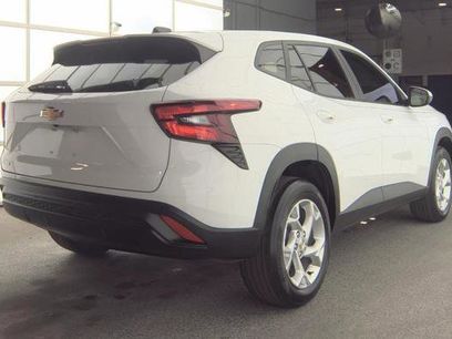 Used 2025 Chevrolet Trax LS w/ LS Convenience Package