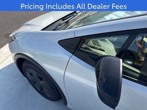 New 2026 Toyota Prius Plug-In Hybrid FWD image 8