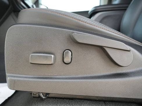 Used 2021 GMC Canyon AT4 image 24