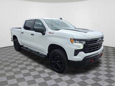 Used 2023 Chevrolet Silverado 1500 LT Trail Boss w/ Protection Package AWD/4WD image 4