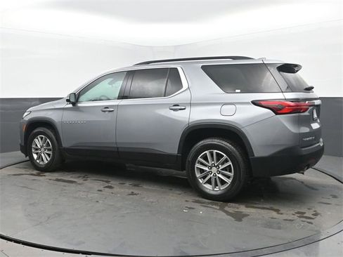 Certified 2023 Chevrolet Traverse LT image 3