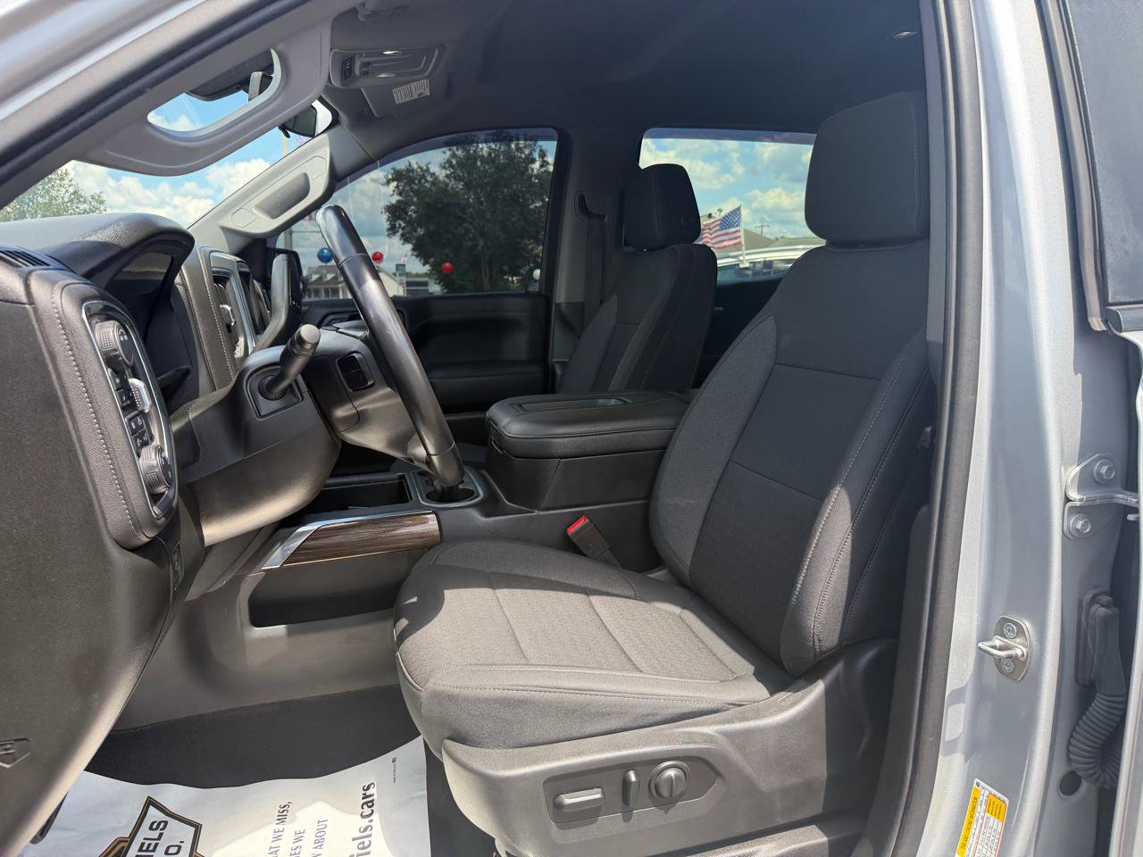 Used 2021 Chevrolet Silverado 1500 LT Trail Boss w/ Bed Protection Package AWD/4WD image 15