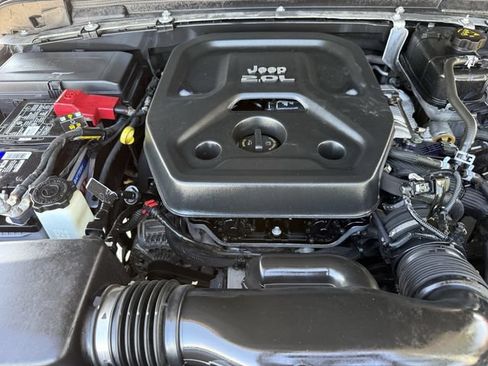 Used 2020 Jeep Wrangler Unlimited Sport AWD/4WD image 34