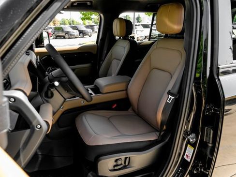 New 2026 Land Rover Defender 110 X AWD/4WD image 42