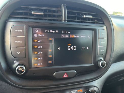 Used 2024 Kia Soul LX w/ Option Group 015 FWD image 23