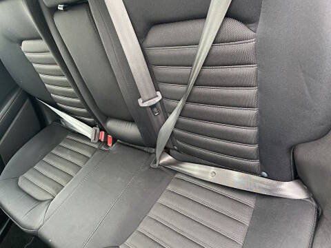 Used 2015 Ford Fusion SE FWD image 6