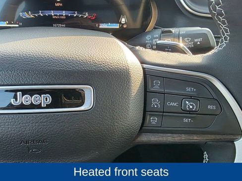 Used 2024 Jeep Grand Cherokee L Limited w/ Black Appearance Package image 31