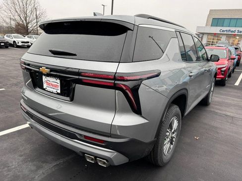 New 2026 Chevrolet Traverse LT w/ Driver Confidence Package image 3