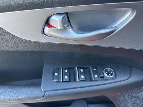 Certified 2023 Kia Forte LXS w/ LXS Technology Package image 11