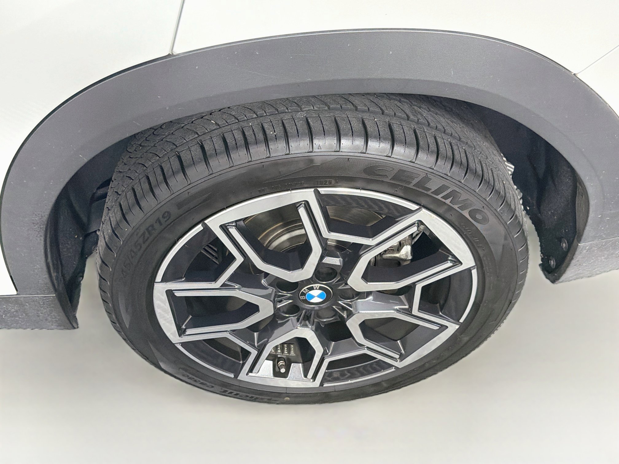 Used 2026 BMW X2 xDrive28i AWD/4WD image 11
