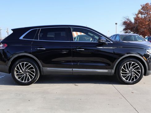 Used 2019 Lincoln Nautilus Reserve image 5