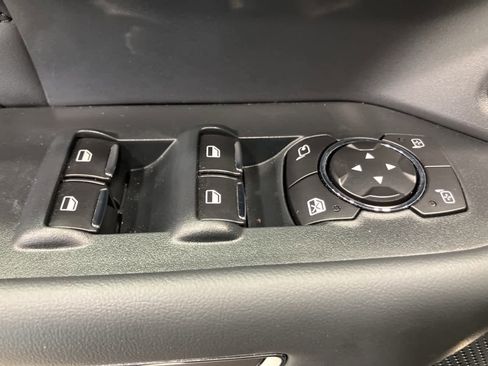 Used 2024 Ford Expedition Platinum image 17