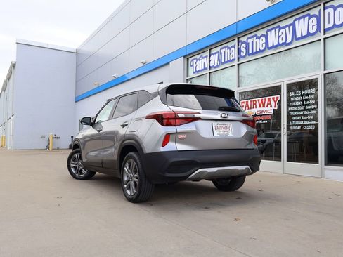 Used 2021 Kia Seltos LX image 30