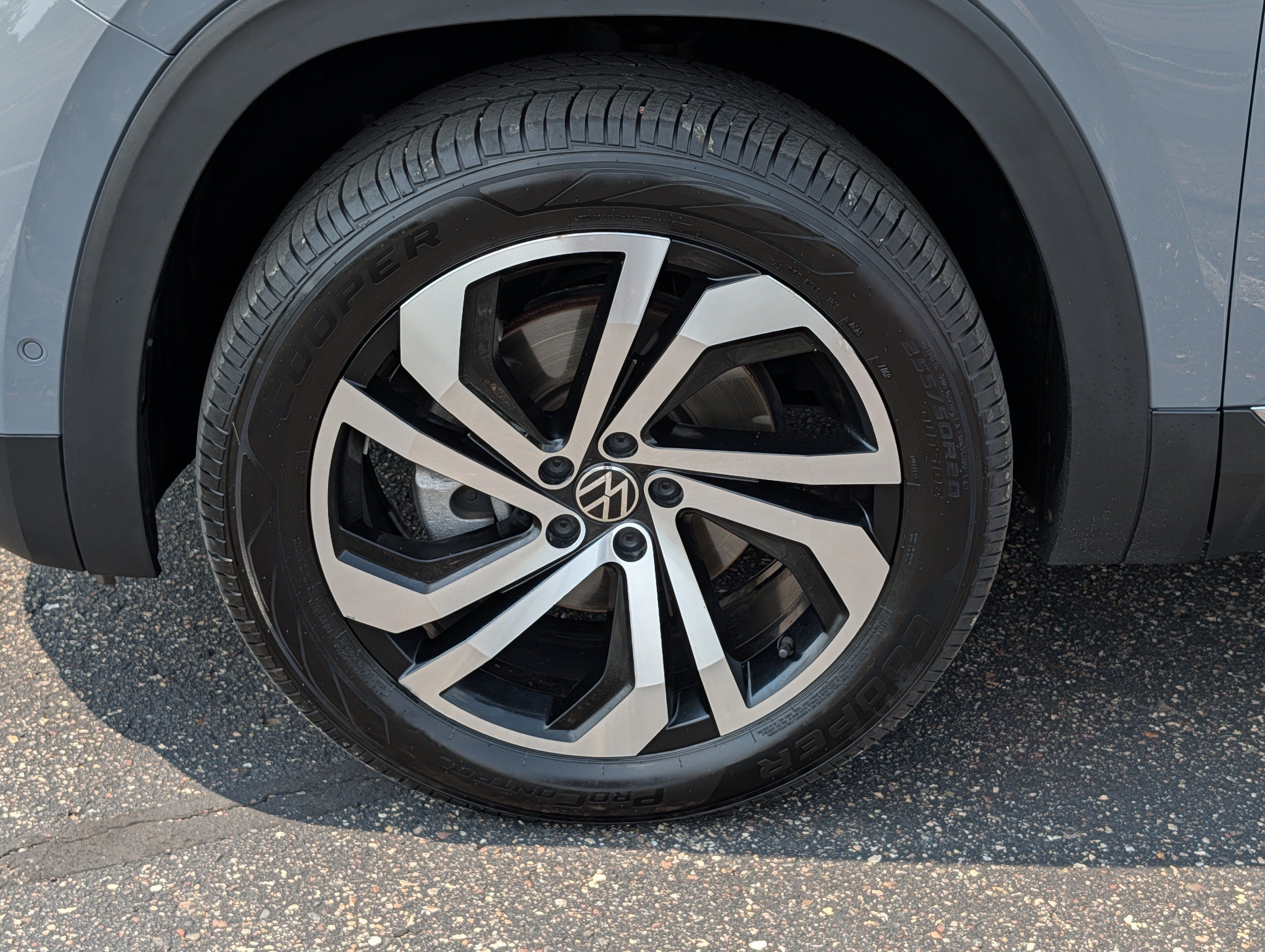 Used 2021 Volkswagen Atlas Cross Sport SEL Premium w/ Cross Sport MDO Package AWD/4WD image 15