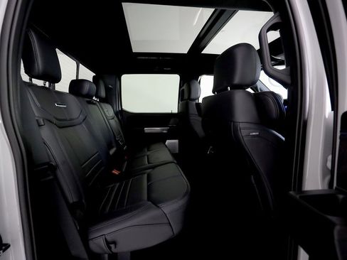 Used 2025 Ford F250 Platinum image 12