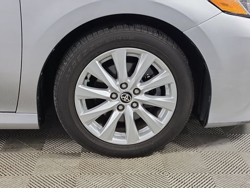Used 2020 Toyota Camry LE FWD image 9