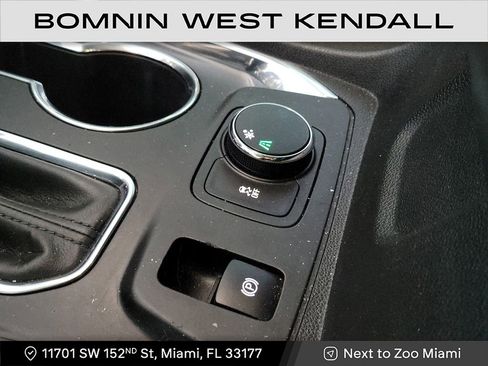 Used 2020 Chevrolet Traverse LS image 21