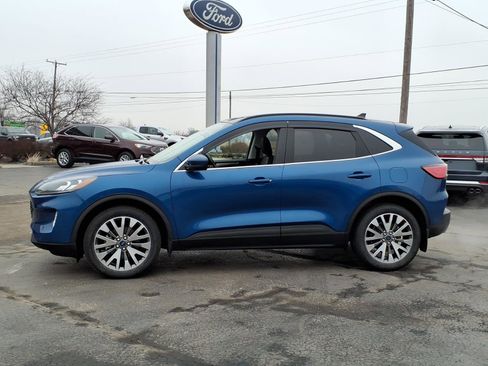 Used 2022 Ford Escape Titanium w/ Class II Trailer Tow Package image 5