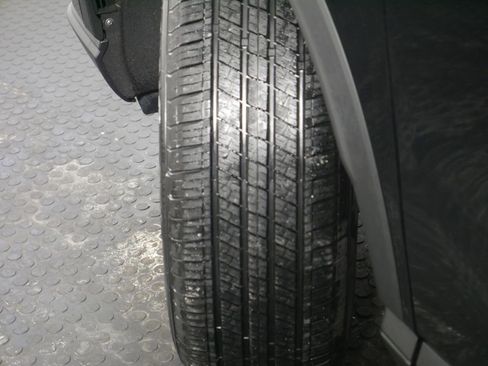 Used 2025 Honda CR-V EX-L image 16