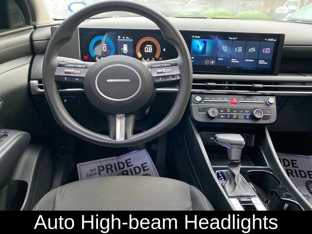 Used 2025 Hyundai Tucson SE FWD image 8