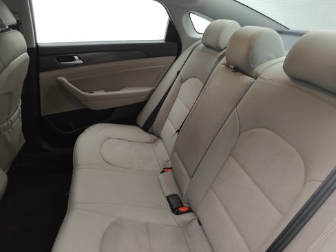 Used 2017 Hyundai Sonata Sport w/ Value Edition Package 02 FWD image 18