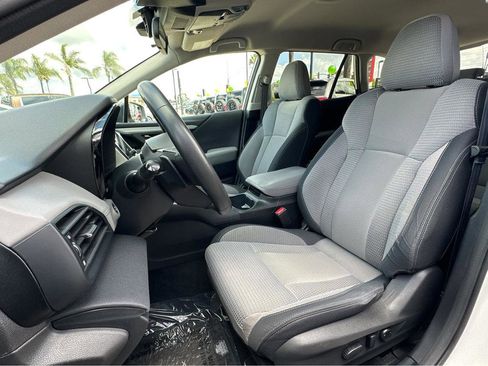 Used 2024 Subaru Outback Premium AWD/4WD image 8